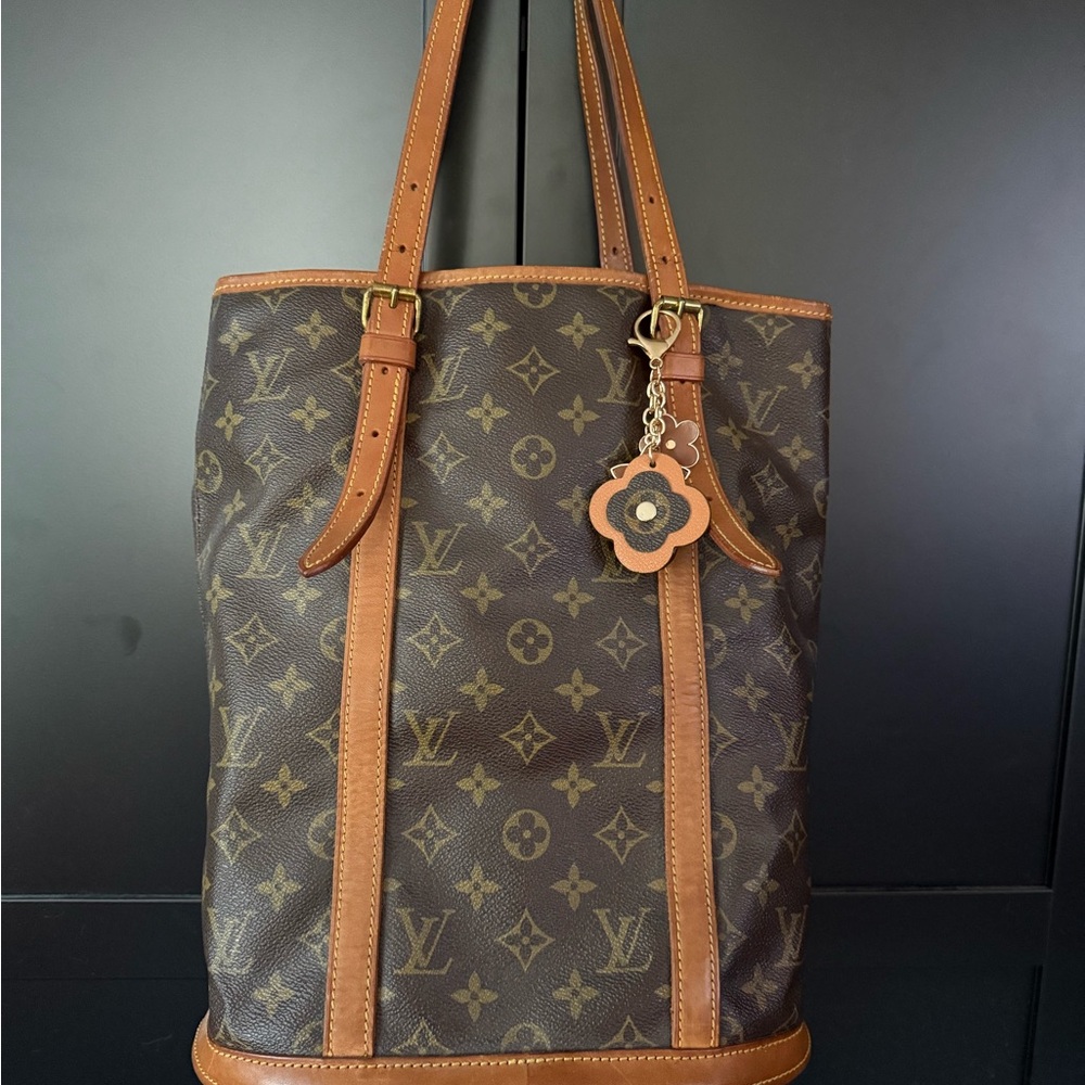 Louis Vuitton Monogram Bucket  GM Authentic!
